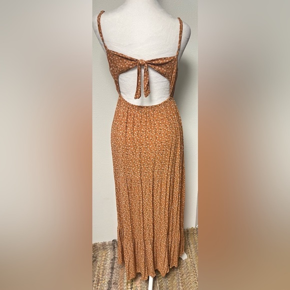 Boho Tiered Burt Orange Floral Maxi Summer Dress With Open Back Detail
Size XS - Picture 3 of 11